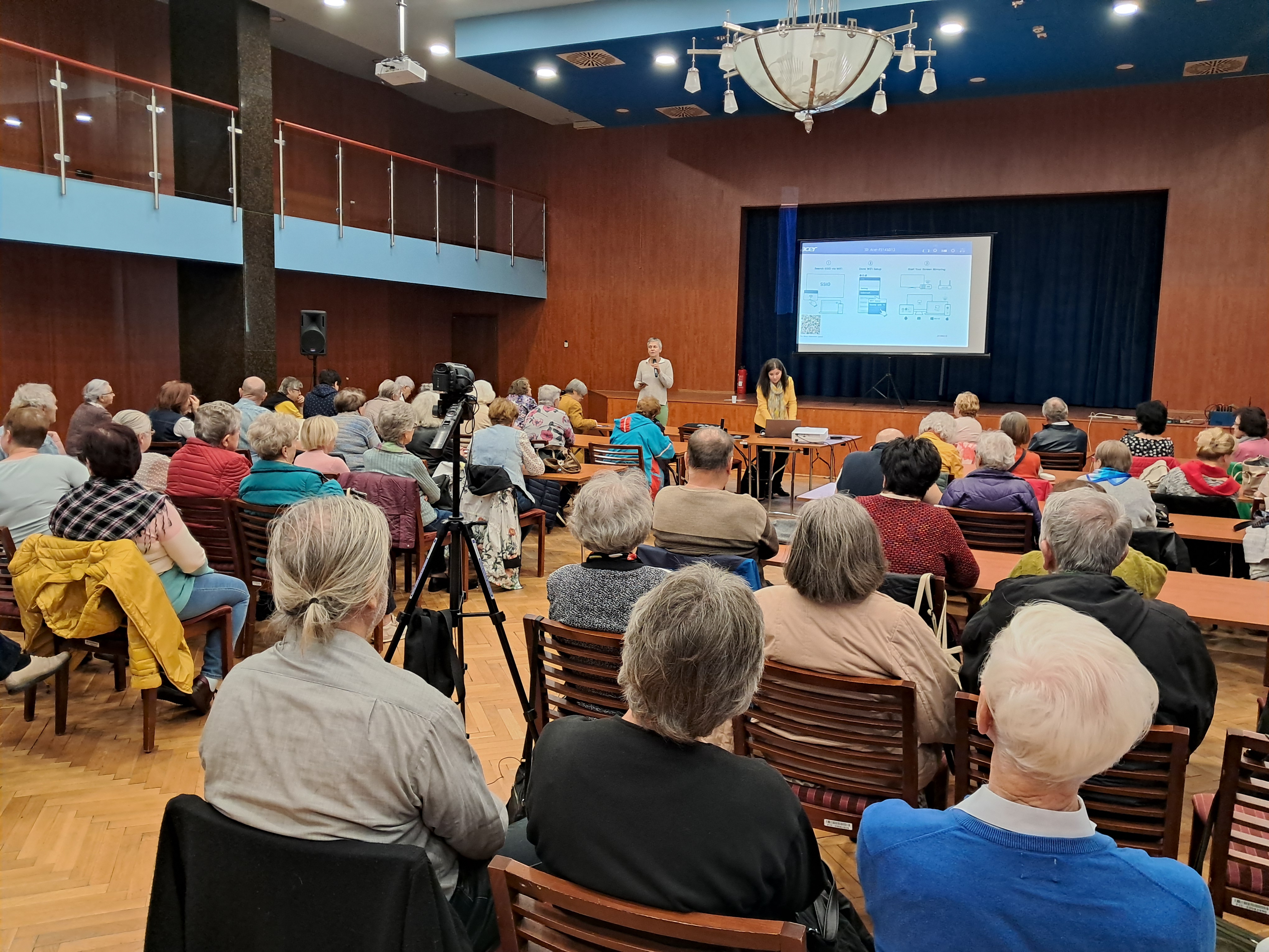 Pécsi Szenior Akadémia